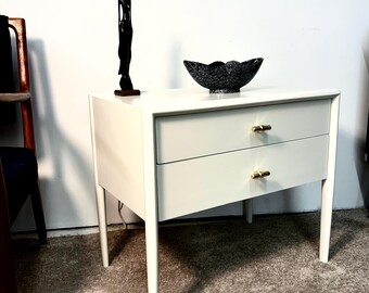 Rare Vintage Mid Mod Side Table by Drexel Parallel (See shipping info in the description)