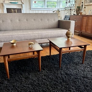 Vintage Pair of Mid Mod Walnut Bunching Cocktail Tables by Heritage Henredon