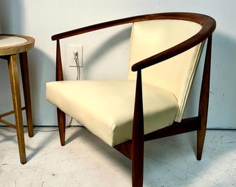 Vintage MCM Kodawood Lounge Chair (See Shipping in the description)