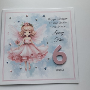 Cartão de aniversário de meninas tema fada personalizado para qualquer idade e seu próprio texto na frente Grande 21x21cms. Tamanho