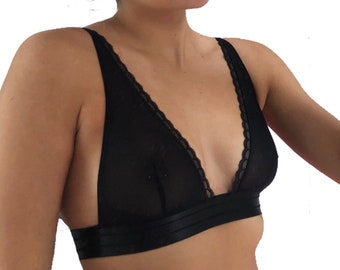 BLACK MESH BRALETTE