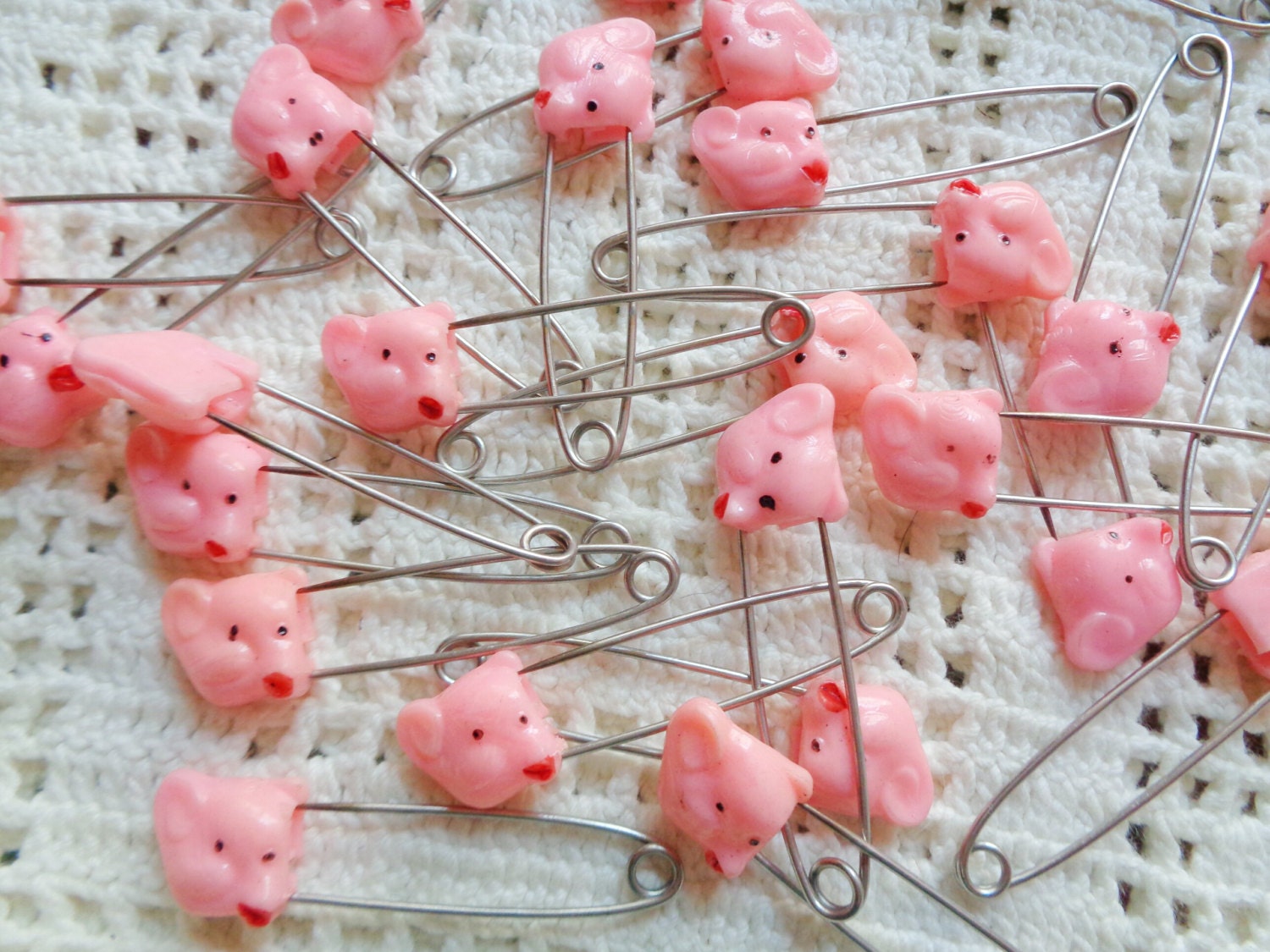 1.5 Small Baby Shower Diaper Pins (12 Pcs), Lt. Pink