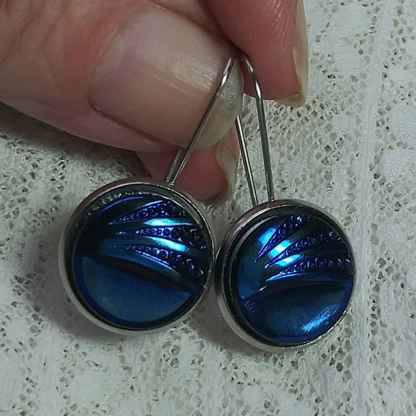 Diminutive Czech art glass button earrings midnight blue lustered black glass lacy faux jewel starburst lots of sparkle