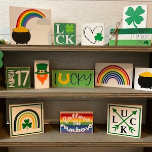 St. Patrick’s Day decor, wood signs, tiered tray decor, shelf sitter, rainbows, shamrocks, farmhouse, St. Paddy’s Day
