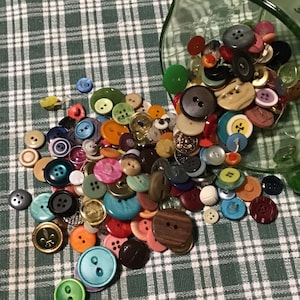 Vintage Buttons, 1 Full Cup, Assorted Varieties, Materials and Ages