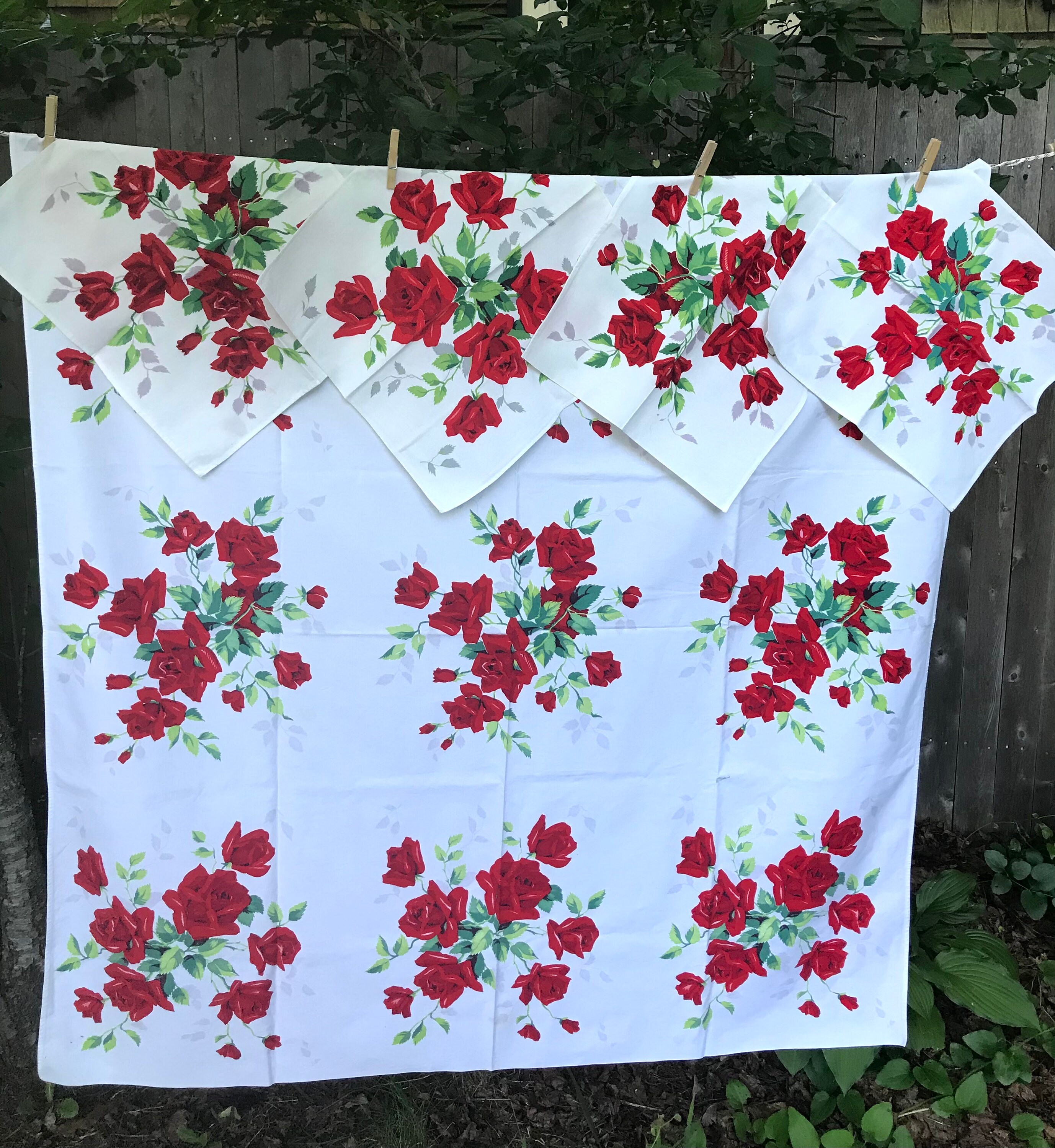 Vintage Wilendur Red Rose Tablecloth and Napkin Set Etsy