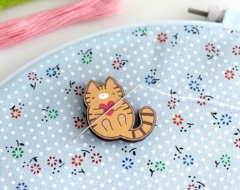 Orange Tabby Cat Wooden Needle Minder. Ginger Cat Magnet or Needle Minder. Eco-Friendly Gift. Kitty Fridge Magnet. Cat Embroidery Gift