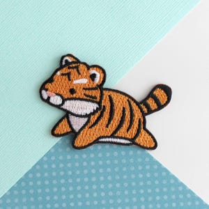 Tiger Embroidered Patch. Tiger Iron On Patch. Animal Lover Gift. Cute Wild Cat Patch for Jeans and Jackets. Fun Tiger Clothing Accessory