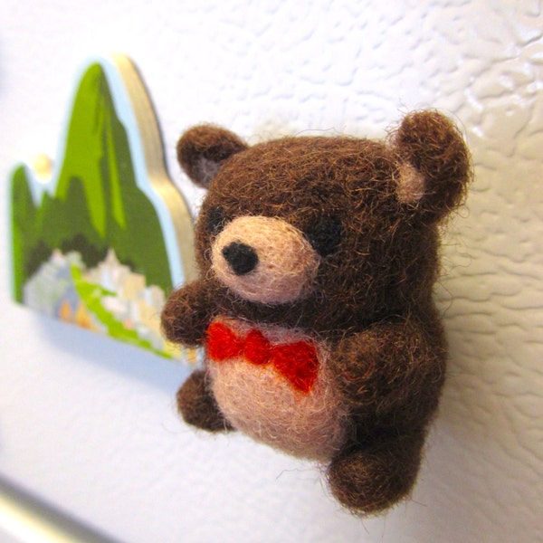Needle Felted Bear Fridge Magnet, Needle felted animals, Kitchen decor, Felt bear, Bear ornament, Cute magnet, Felt magnets, Woodland decor