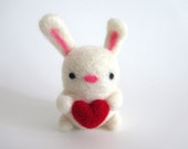 Needle Felted Bunny with Heart, Felt Animals, Mothers Day Gift, Felt Bunny Figurine, Miniature Bunny Ornament, Felt Bunny, OOAK Gift for Her
