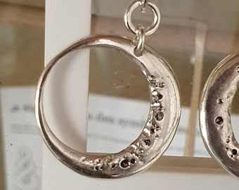 Loop Moon , crateres , solid silver, unique piece creator france x 1