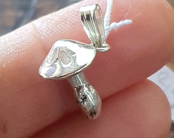 CHAMPIGNON en argent massif , pendentif artisanal