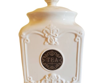 Cream and Gold Privilege 79048 Ceramic Jar with Lid Large Cream and Gold Privilege 79048 Ceramic Jar with Lid Large