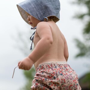 baby bonnet girl boy / baby sun bonnet / reversible bonnet / baby hat / beach sun hat / sunbonnet / chambray denim bonnet / brimmed bonnet image 10