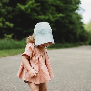 linen bonnet, blue baby bonnet, gender neutral baby sun bonnet, reversible bonnet, toddler sun sun hat, boy bonnet