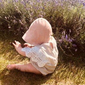 linen baby bonnet girl, dusty rose sun bonnet, reversible bonnet, pink white mauve Easter bonnet, baby sun hat, sunbonnet, spring bonnet