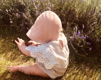 linen baby bonnet girl, dusty rose sun bonnet, reversible bonnet, pink white mauve Easter bonnet, baby sun hat, sunbonnet, spring bonnet