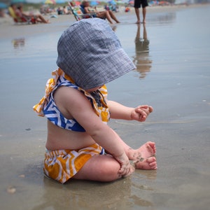 baby bonnet girl boy / baby sun bonnet / reversible bonnet / baby hat / beach sun hat / sunbonnet / chambray denim bonnet / brimmed bonnet image 9
