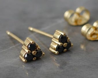 14K Yellow Gold Black Diamond Triangle Stud Earrings (0.25ctw