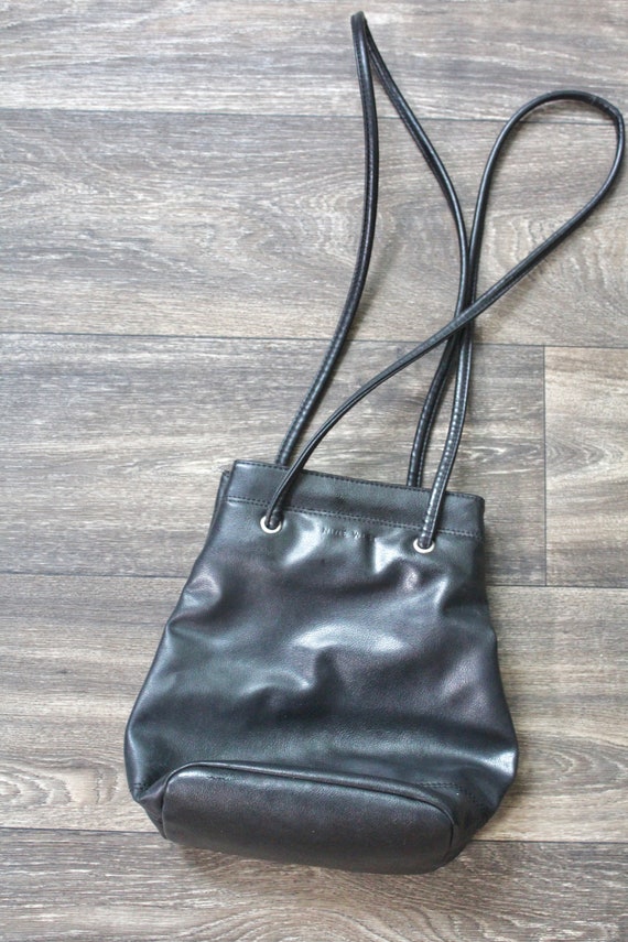 bottega veneta paper pouch