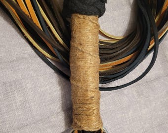 BARBARIAN - Leather Flogger