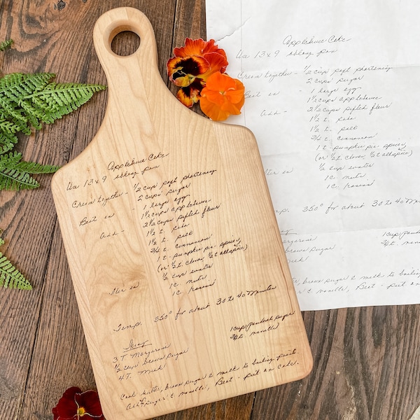 Personalized Handwritten Recipe Maple or Walnut Cutting Board - Custom Engraved Gift