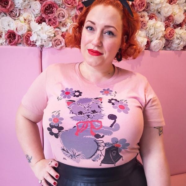 hello there! Graphic T-shirt in Dusty Pink size S,M,L,XL,2XL,3XL  / Vintage inspired By MISCHIEF MADE / Cat
