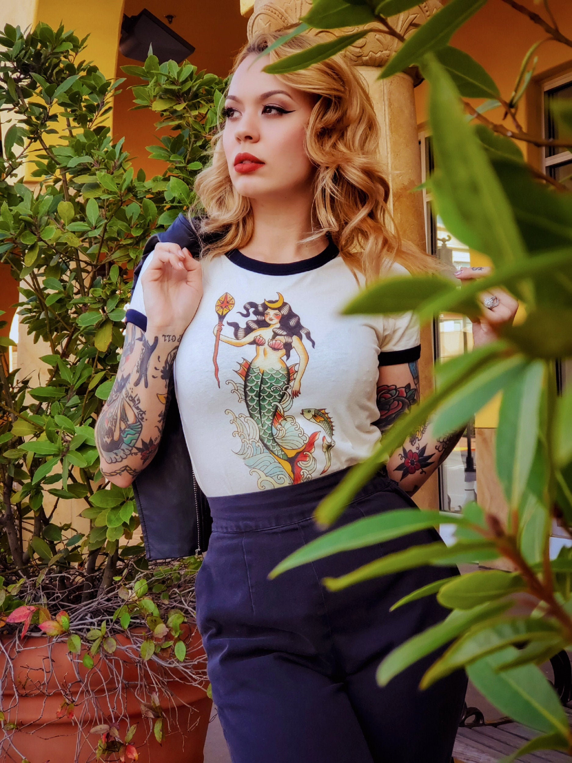 Queen of The Seven Seas Tshirt in Natural/Navy size S, M, L,XL,2XL de…