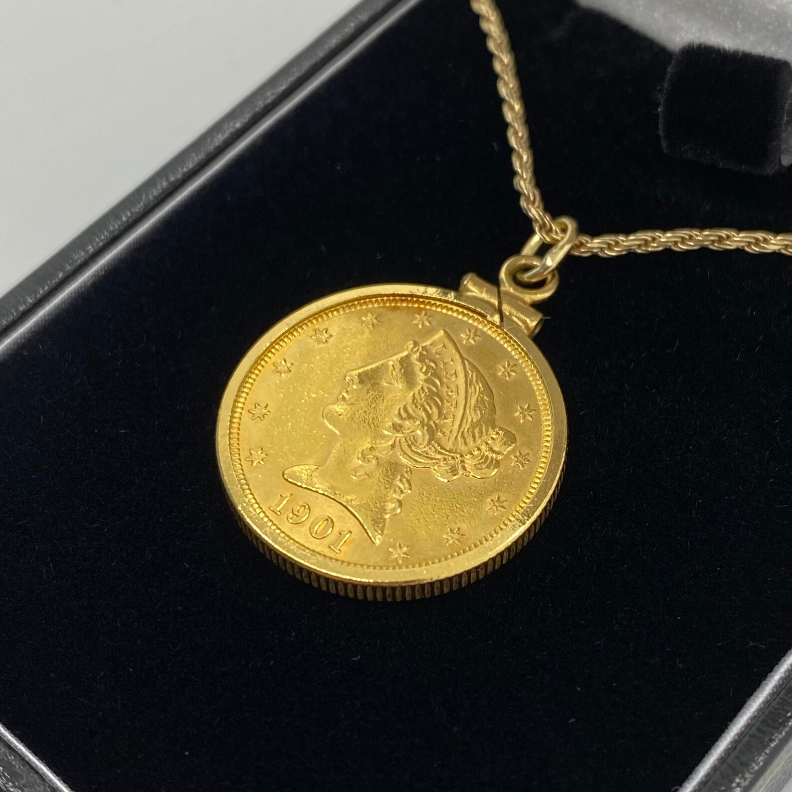 14k Yellow Gold 22k Gold 1901 Five Dollar Gold Coin Pendant Etsy