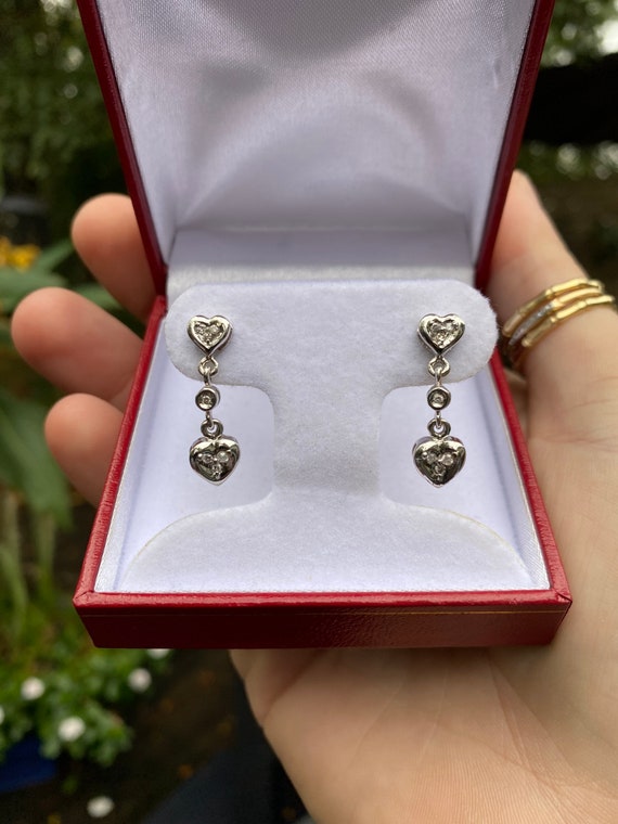 14k White Gold Diamond Heart Earrings 