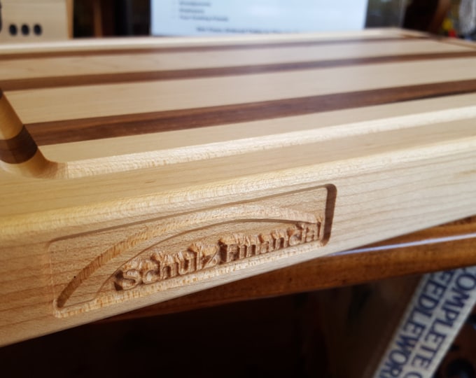 Personalized Cutting Board made of Walnut and Hard Maple