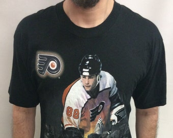 eric lindros flyers t shirt