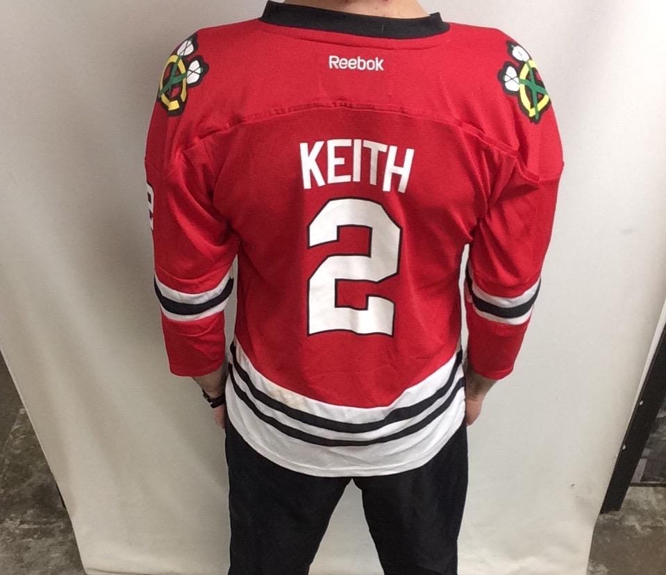 Vintage Duncan Keith Blackhawks Jersey: Reebok NHL Youth L/XL
