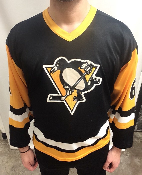 Vintage Pittsburgh Penguins Hockey-NHL CCM Jersey SizeXL