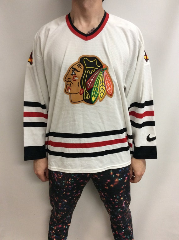 blackhawks white jersey at home