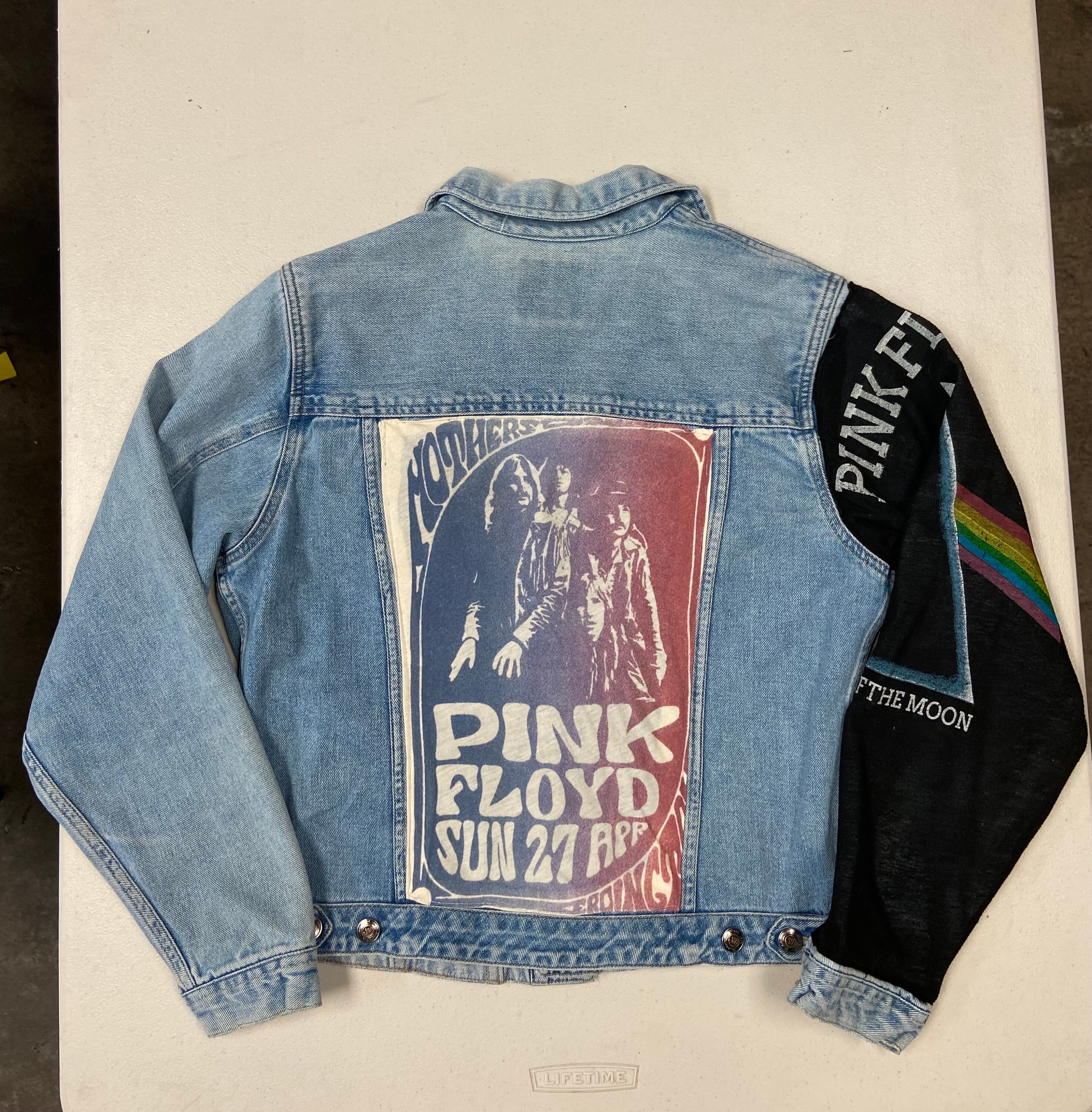 Vintage 90 s Rare Pink Floyd Rock Roll Legendary Band Custom Made Original Blue Jean Denim St. John s Bay Jacket Size Medium Tall