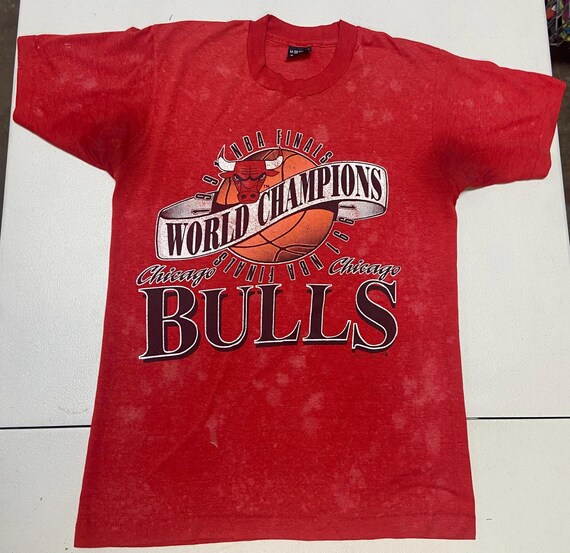 Champion シカゴ・ブルズ Tシャツ M 1990年代頃 11⁄7 最大半額SALE×ポイント5倍!! 90s USA製 ☆ NBA