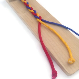 Braiding Board, Montessori Supplies, Learning Toys for Children, Fine Motor Toys for Preschool, Occupational Therapy Toys, Wooden Toys