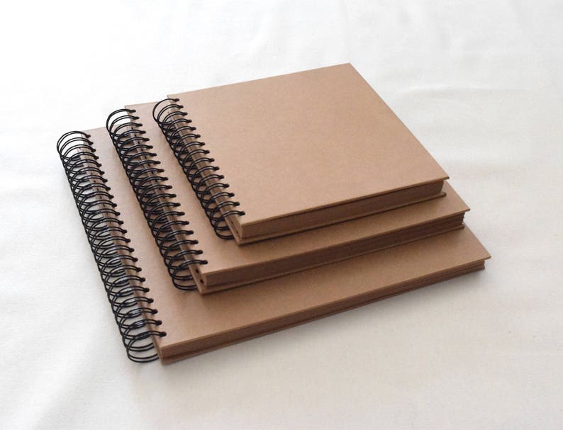 scrapbook 35.6 x 27.9 cm spiral binding 20 pages