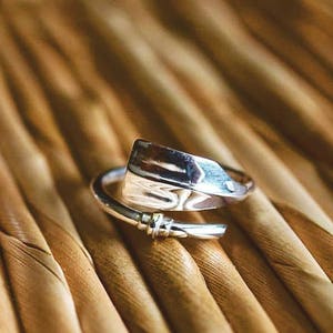 Cleaver Oar Ring/ Rowing Jewelry for Crew Gift and Rowing presents. Shop for Cleaver Oar Jewelry and Sports Jewelry image 5