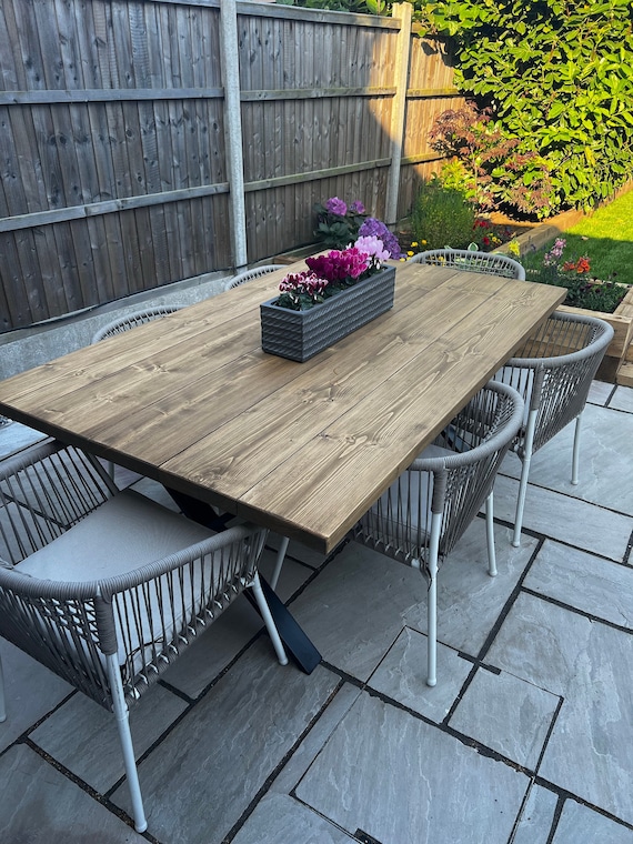 Rustic outdoor dining table set hotsell