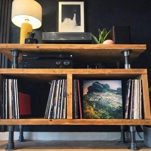 Industrial Record Player Stand: Rustic Reclaimed Wood Vinyl Storage afbeelding 3