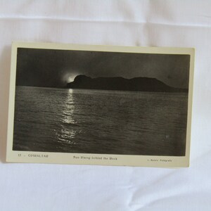 Carte postale noir et blanc du soleil levant à Gibraltar, carte postale vintage, pour collection, carte postale de collection, collectionneurs de cartes postales anciennes.