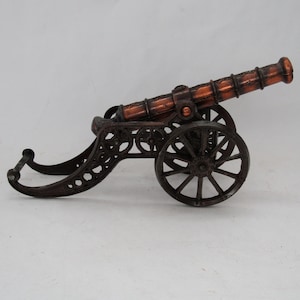 big iron cast cannon model, antique cannon model, iron cast cannon model, antique cannon replica, antique model cannon, Byzantine cannon