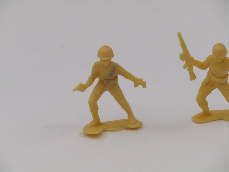 Vintage Plastic Toy Soldiers Vintage Plastic Figures Vintage Etsy