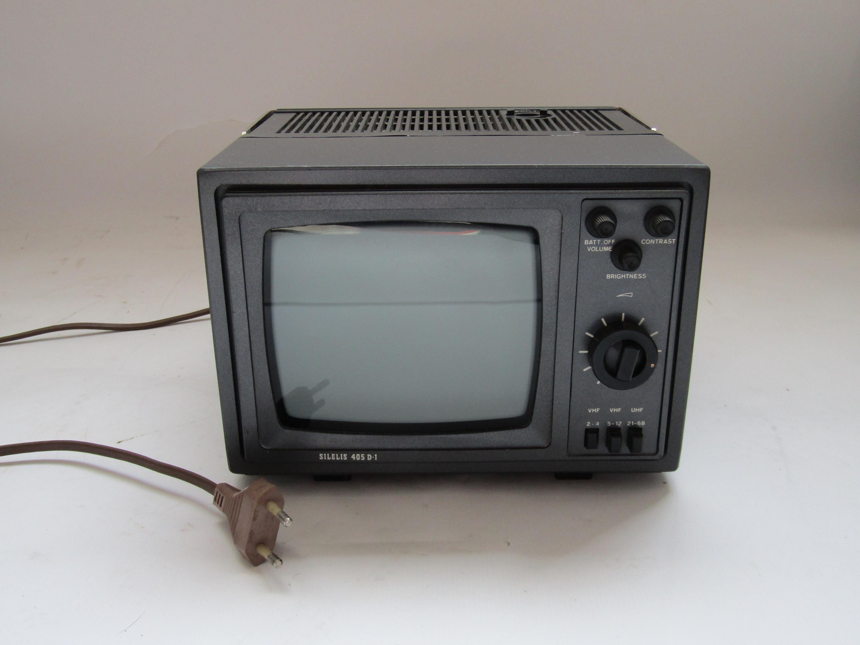 Vintage Silelis 405 D-1 Portable TV, Soviet Era, Collectible - Etsy