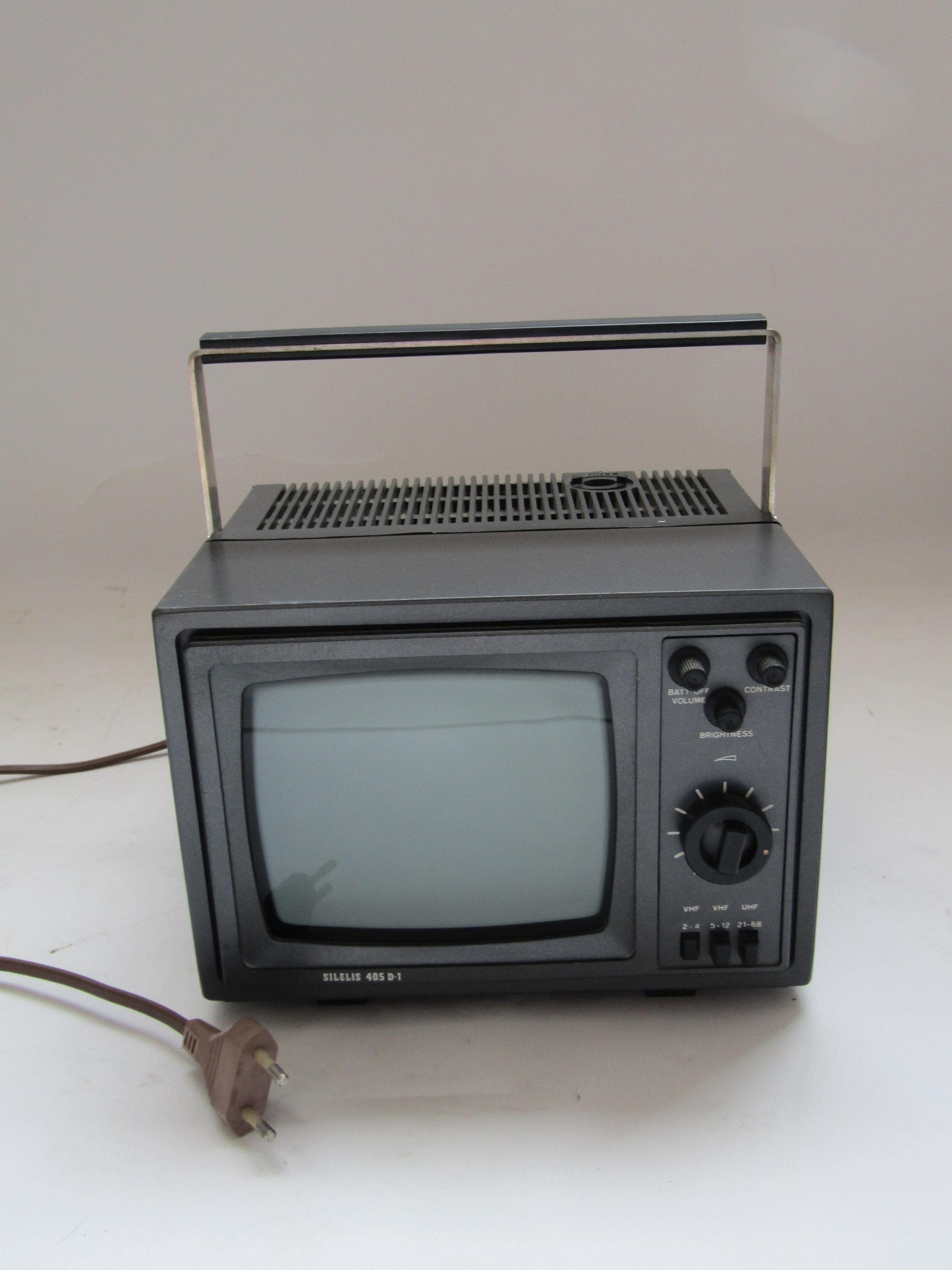 Vintage Silelis 405 D-1 Portable TV, Soviet Era, Collectible - Etsy