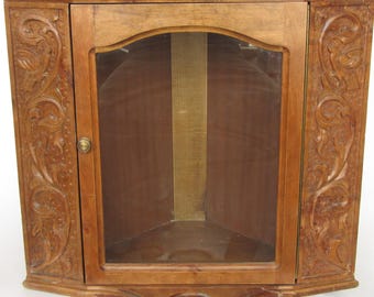 Iconostasio antiguo de madera hecho a mano, griego, cristiano ortodoxo