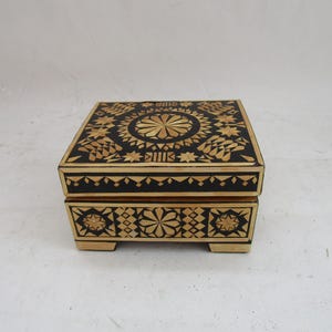 vintage wooden box, wood box, old wooden box, wooden rustic box, straw decorated box, old ring box, Jewelry box, vintage box, gift for her