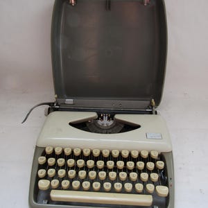 Vintage Adler Tippa typewriter with carrying case. Vintage typewriter, Adler typewriter, tippa typewriter, Vintage office decor, typewriter